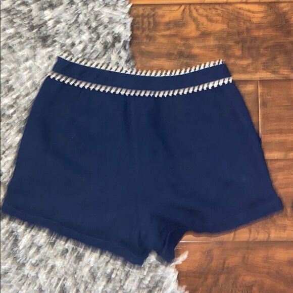 JOA Blue With White Detailing Shorts Boho Casual Feminine - Picture 4 of 9
